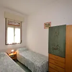 Comfy Flat 80m From The - Beahost Apartmán