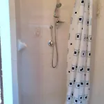 Comfy Flat 80m From The - Beahost