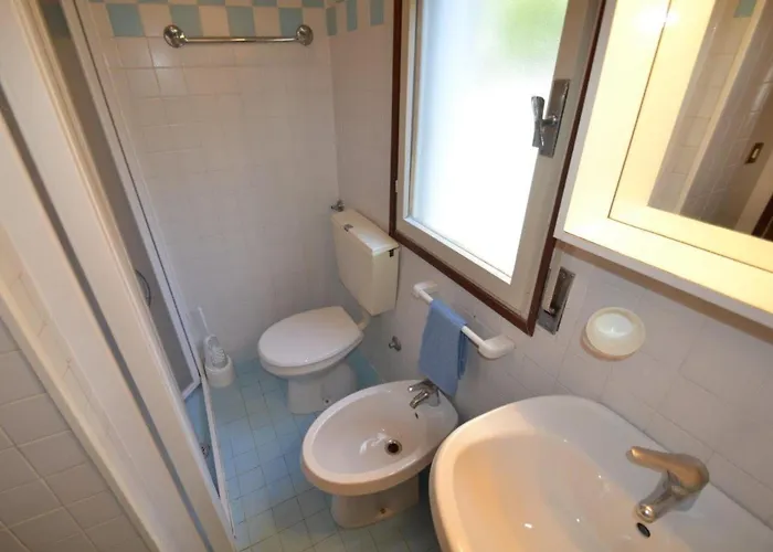 Comfy Flat 80m From The - Beahost Διαμέρισμα